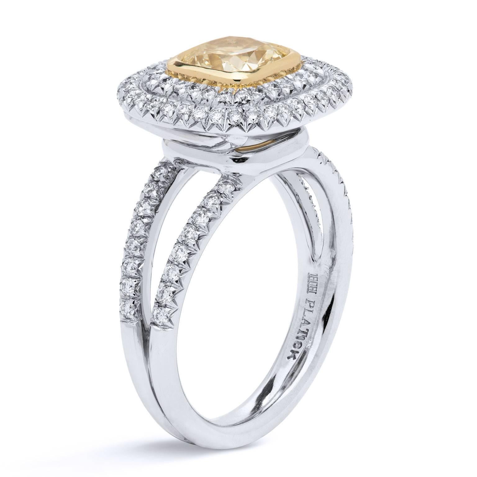 Goldring, GIA 1,03 Karat Fancy gelber Diamant im Kissenschliff, Pavé-Diamant  6.25 im Zustand „Neu“ im Angebot in Miami, FL