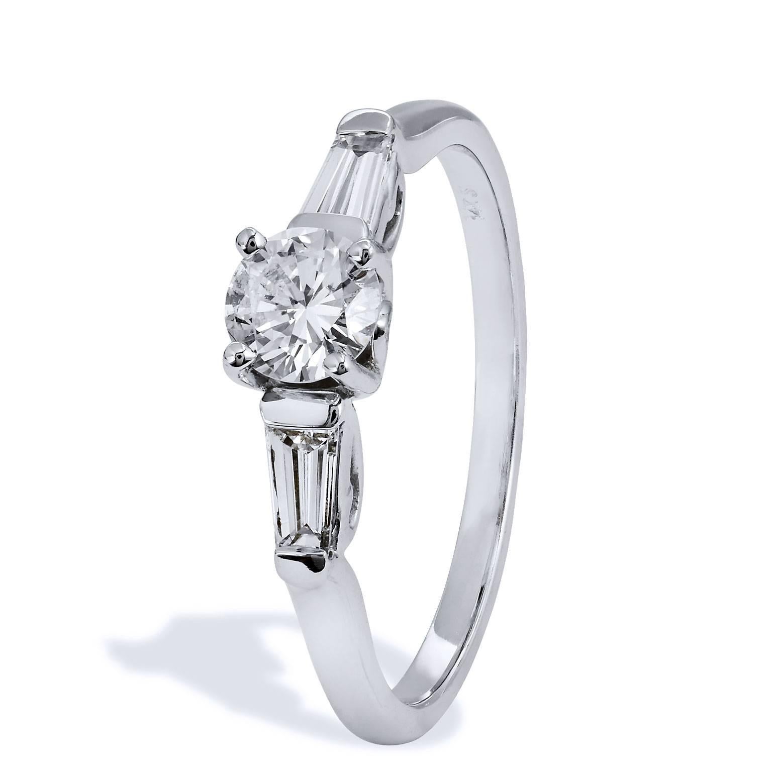 0.40 Carat Round Brilliant Cut 7 Baguette Diamond White Gold Engagement Ring 7 In New Condition For Sale In Miami, FL