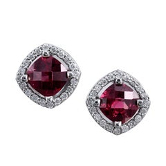 H 
H 2.20 Carat Rhodolite Garnet Stud Earrings