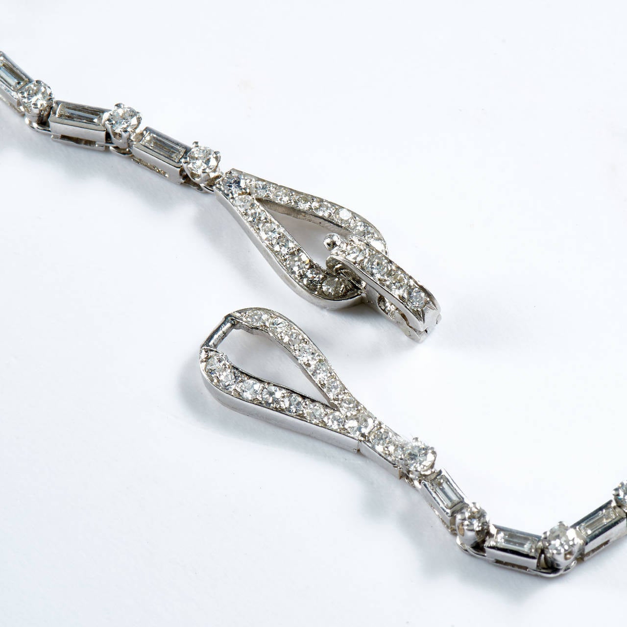 14.73 Carat Art Deco Diamond Platinum Necklace In Excellent Condition In Miami, FL
