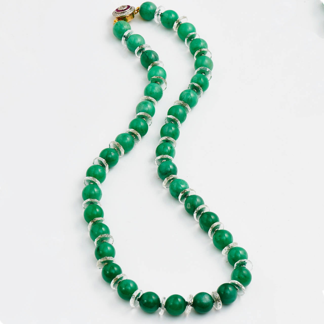 GIA-zertifizierte 5,64 Karat, 37 natürliche durchscheinende Jadeit-Perlenkette Art Deco im Zustand „Hervorragend“ im Angebot in Miami, FL
