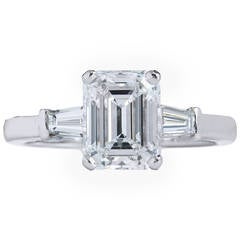 Bvlgari - Bague de fiançailles en platine avec un diamant taille émeraude de 2::01 carats GIA Cert