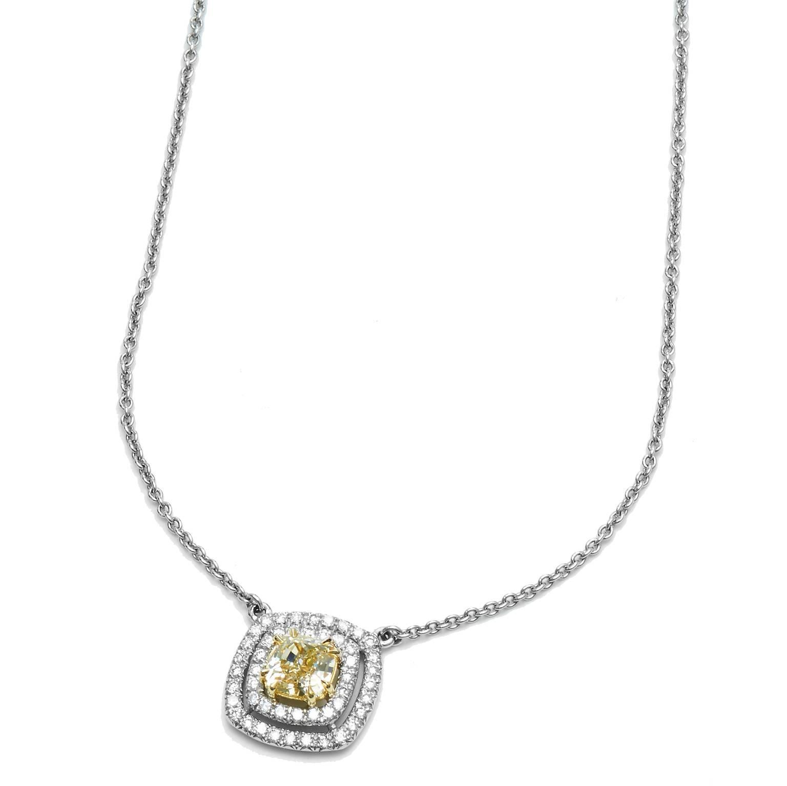 Platinum and 18 Karat Gold 1.22 Carat Fancy Yellow Diamond Pendant In New Condition In Miami, FL