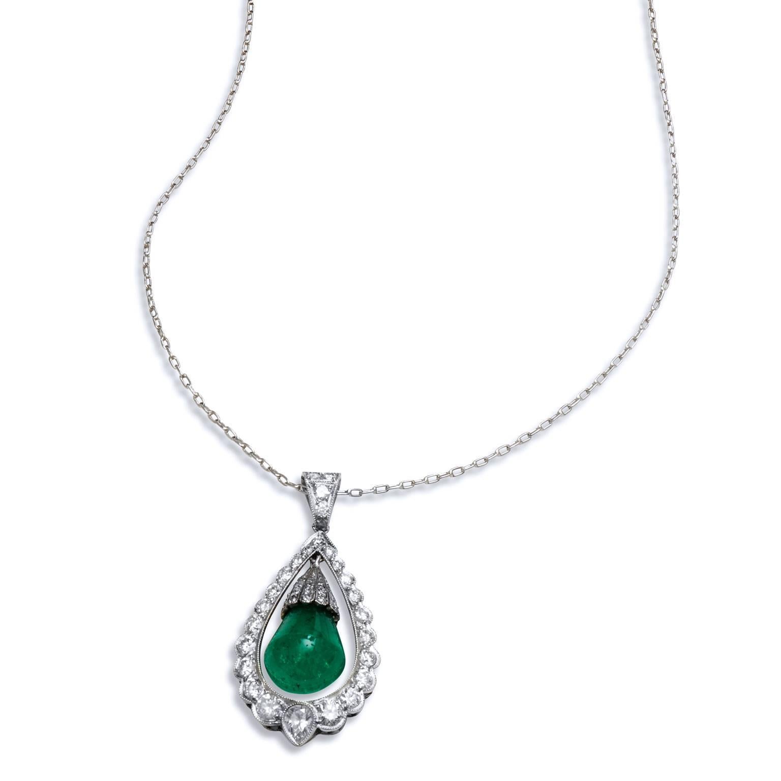 Art Deco 7.17 Carat Cabochon Emerald Diamonds Platinum Drop Pendant