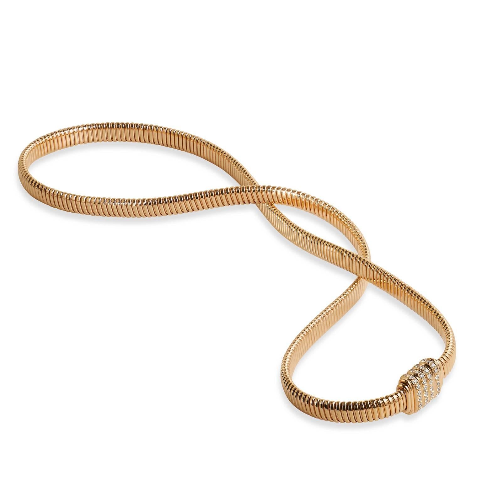 Taille ronde Bracelet enveloppant en or et diamants avec fermoir en diamants en vente
