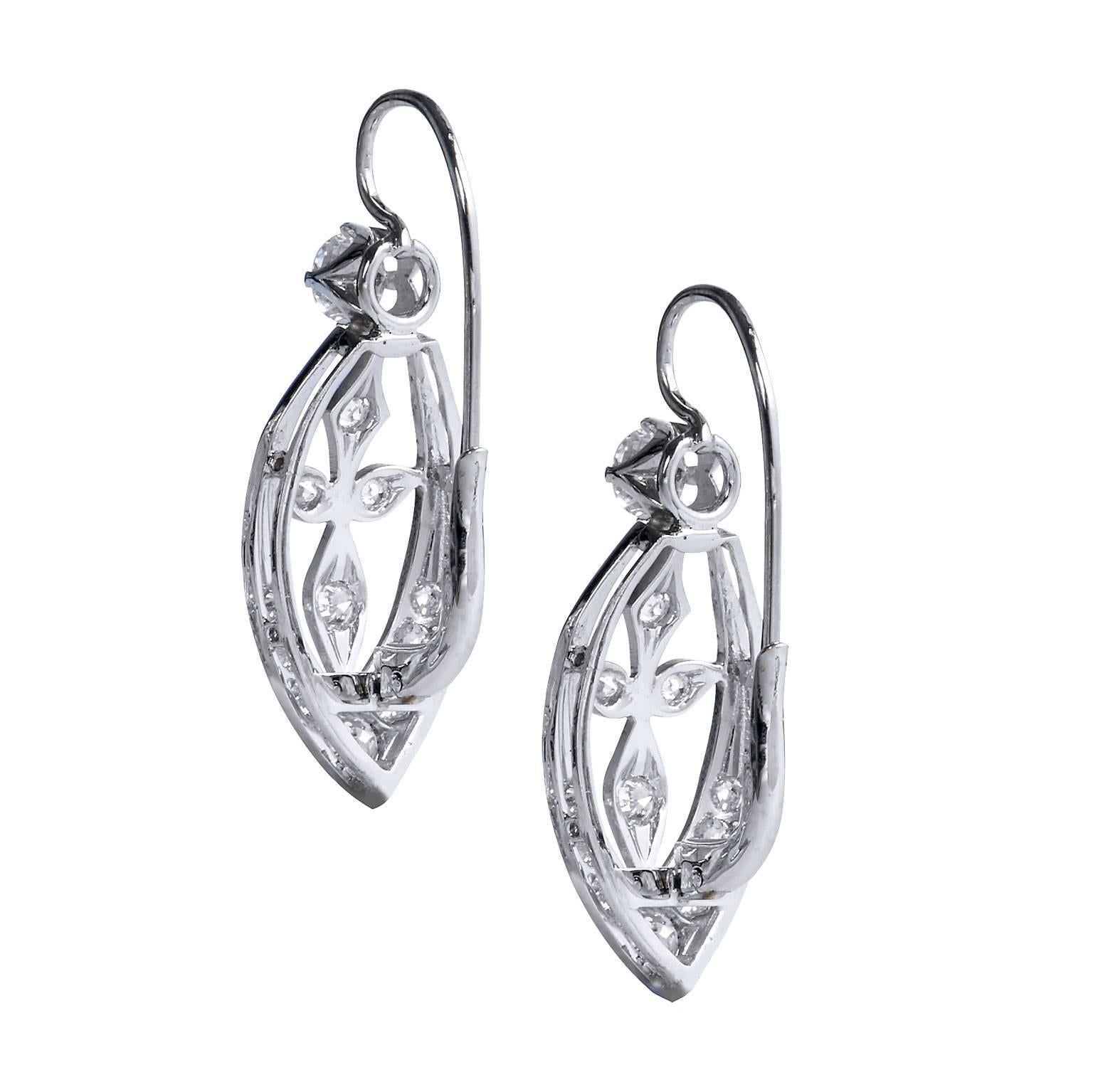 Art Deco 1.17 Carat Diamond 18 karat White Gold Lever Back Earrings

Delicate in appearance but bold in effect. These 18 karat white gold Art Deco lever back earrings feature a total of twenty-four pieces of diamonds weighing 1.17 carat (H/H/VS/SI).