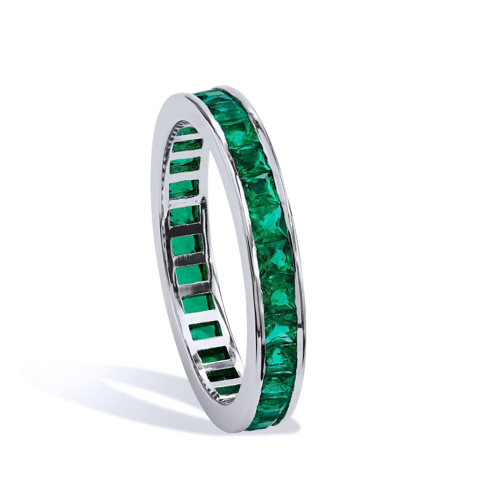 18 karat White Gold Emerald Eternity Band Princess Cut 1.14 Total Carat 6 In New Condition In Miami, FL