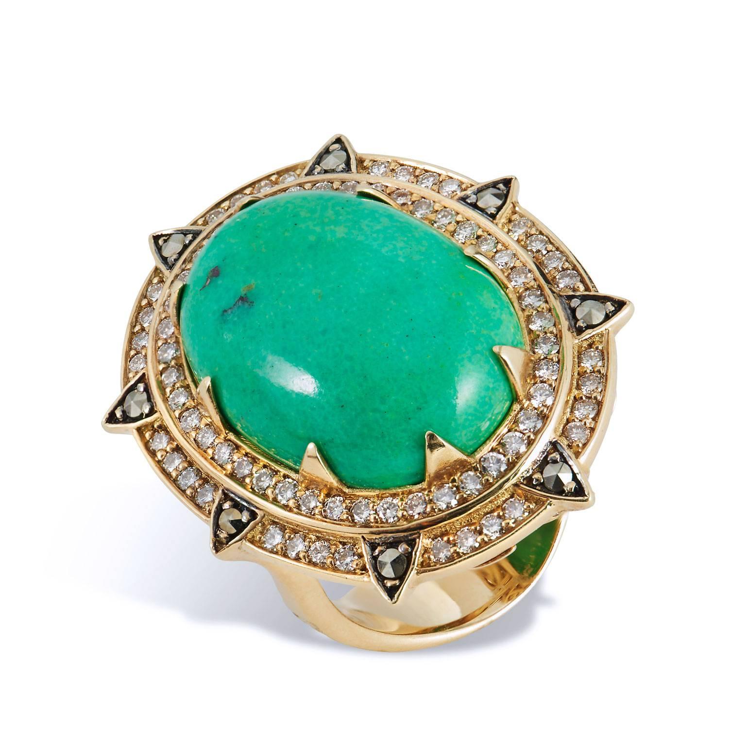 Oval Green Turquoise yellow gold Ring In Excellent Condition In Miami, FL