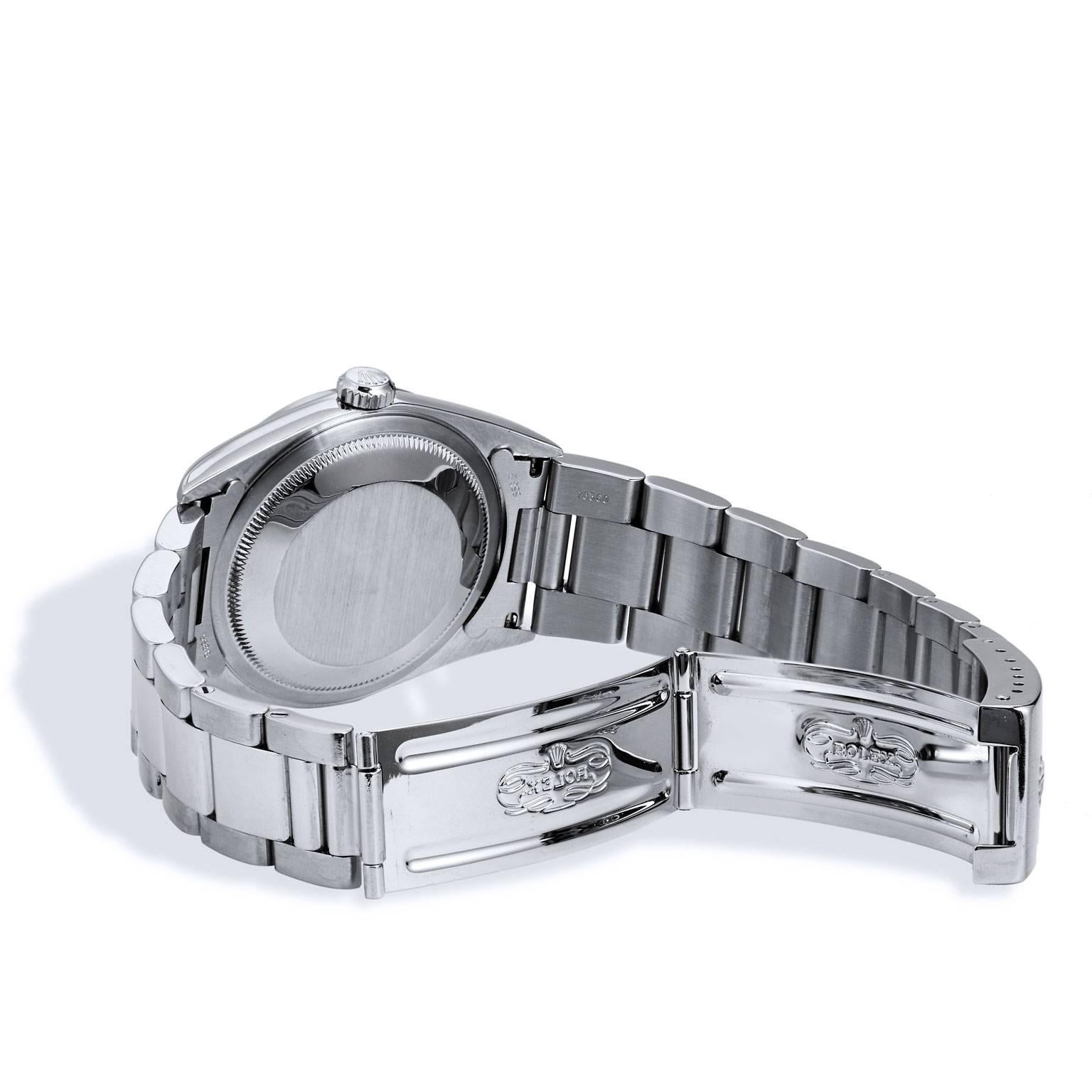 o	Steel Stainless date birth rwrilerwith a stainless steel bracelet. Fixed domed stainless steel bezel. Silver dial with silver tone hands and Roman numeral hour markers. Minute markers around the outer rim. 
o	Date display at the 3 o'clock