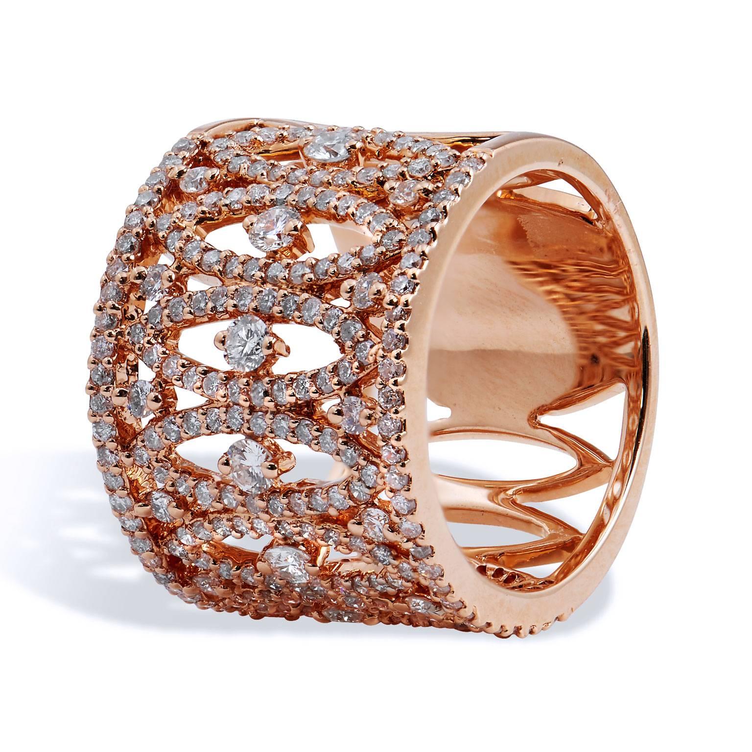 1.50 Carat Pave Diamond Geometric Rose Gold Ring

This stunning, geometric-shaped, delicately designed ring is fashioned in 18 karat rose gold and features 1.50 carat of pave-set diamonds (G/H/VS).