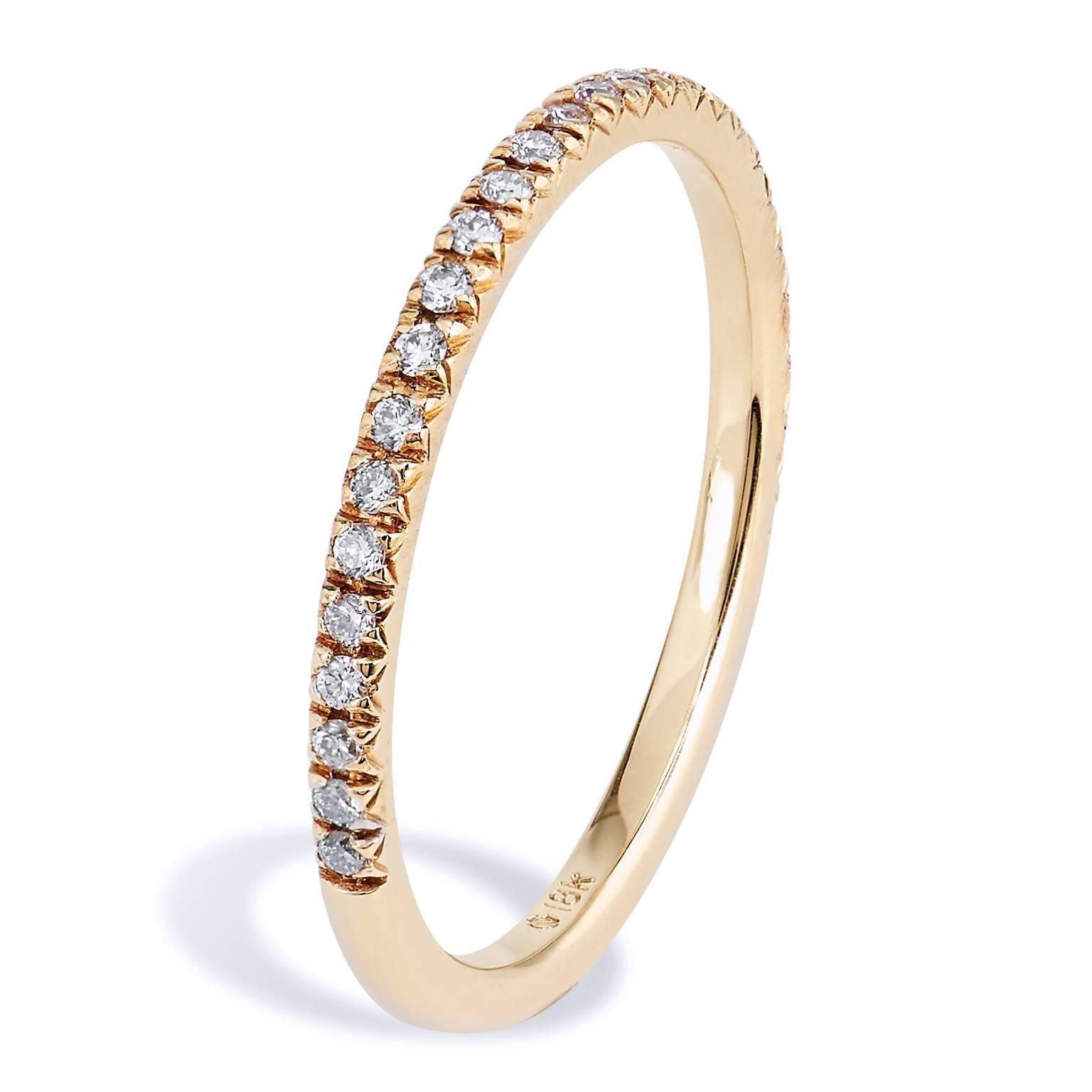 Brilliant Cut 18 Karat Yellow Gold Band Ring with 0.14 Carats Total Weight of Diamonds