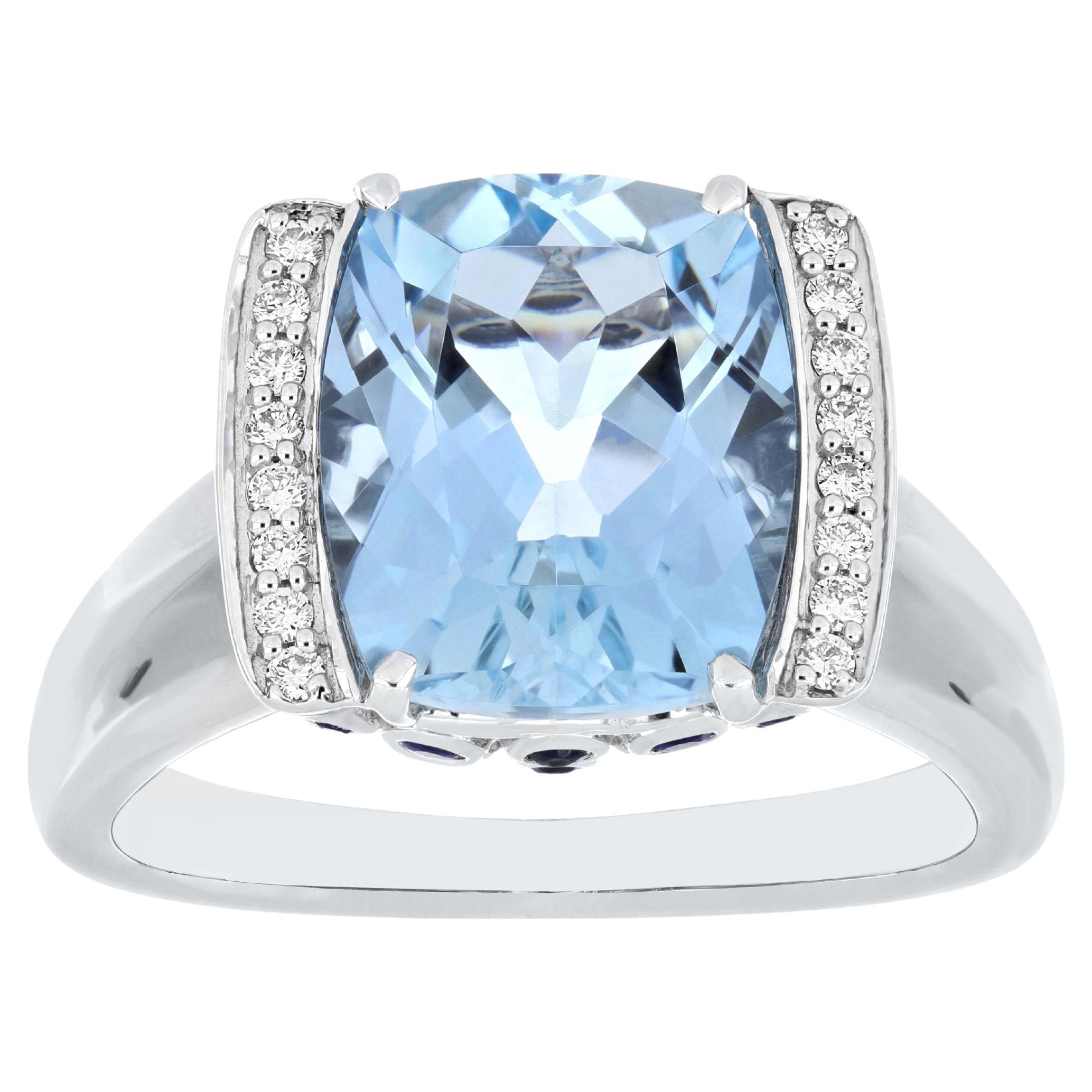 Aquamarine, Blue Sapphire and Diamond Ring in 18 Karat White Gold handcraft Ring For Sale