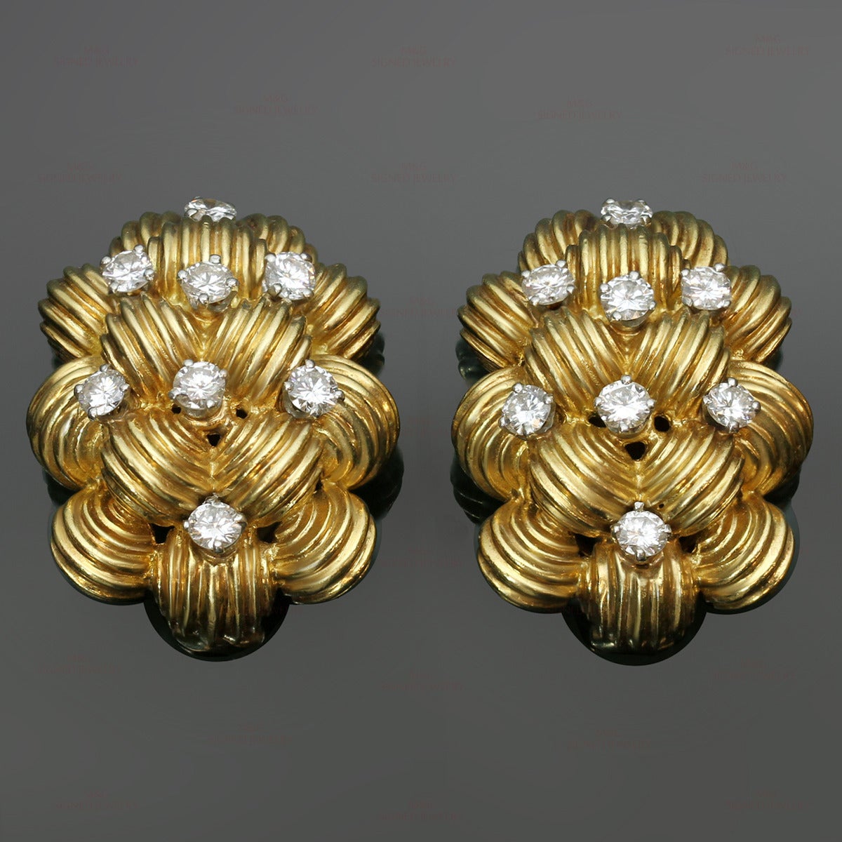 1960s Van Cleef & Arpels Diamond Gold Clip-on Earrings 2