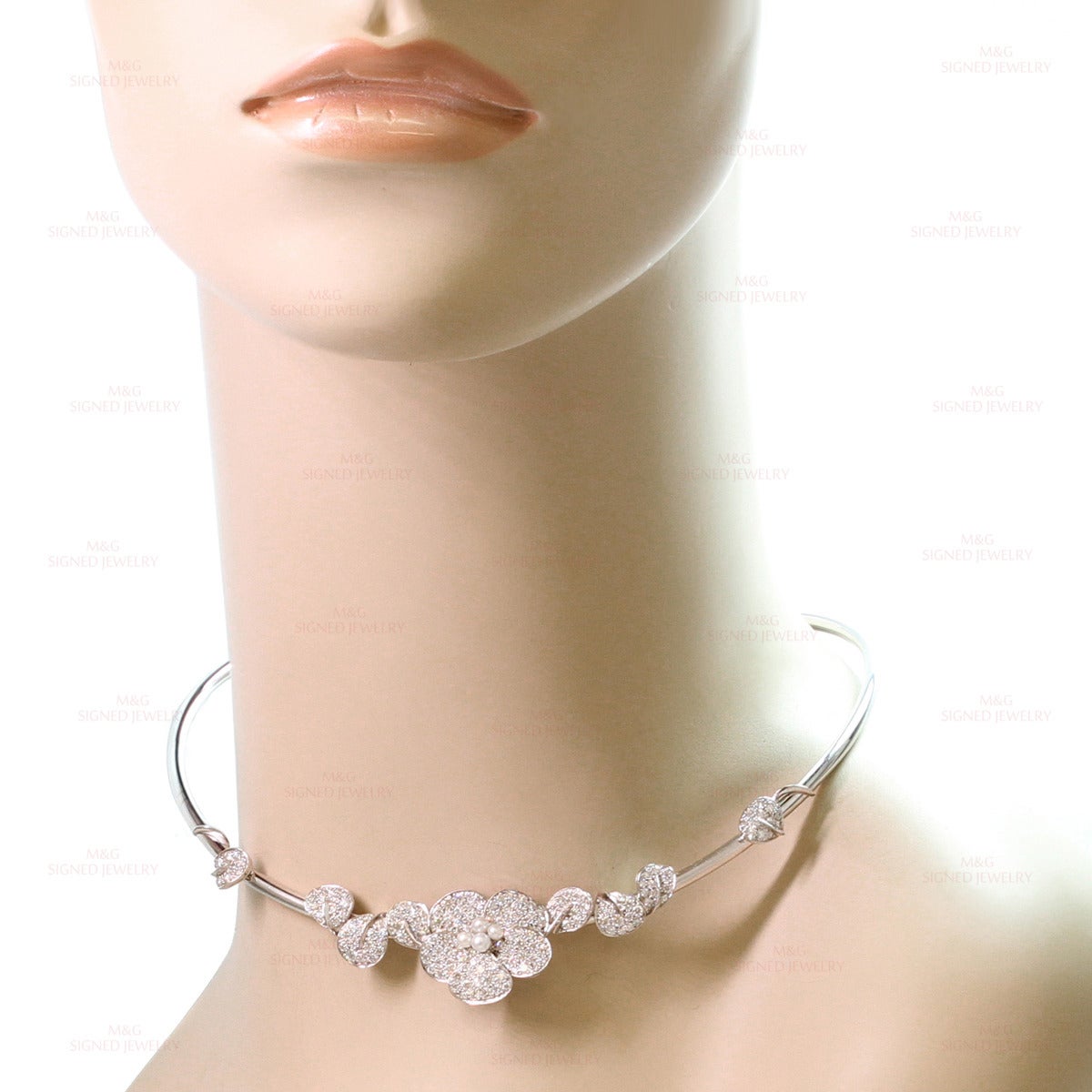 Van Cleef & Arpels Cultured Pearl Diamond Gold Flower Collar Necklace 1
