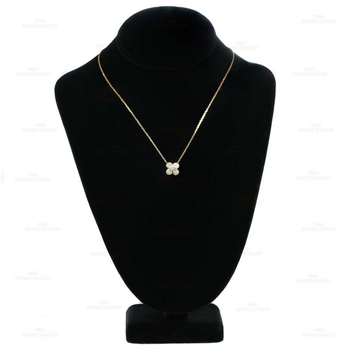 Van Cleef & Arpels Alhambra Diamond Gold Clover Necklace In Excellent Condition In New York, NY