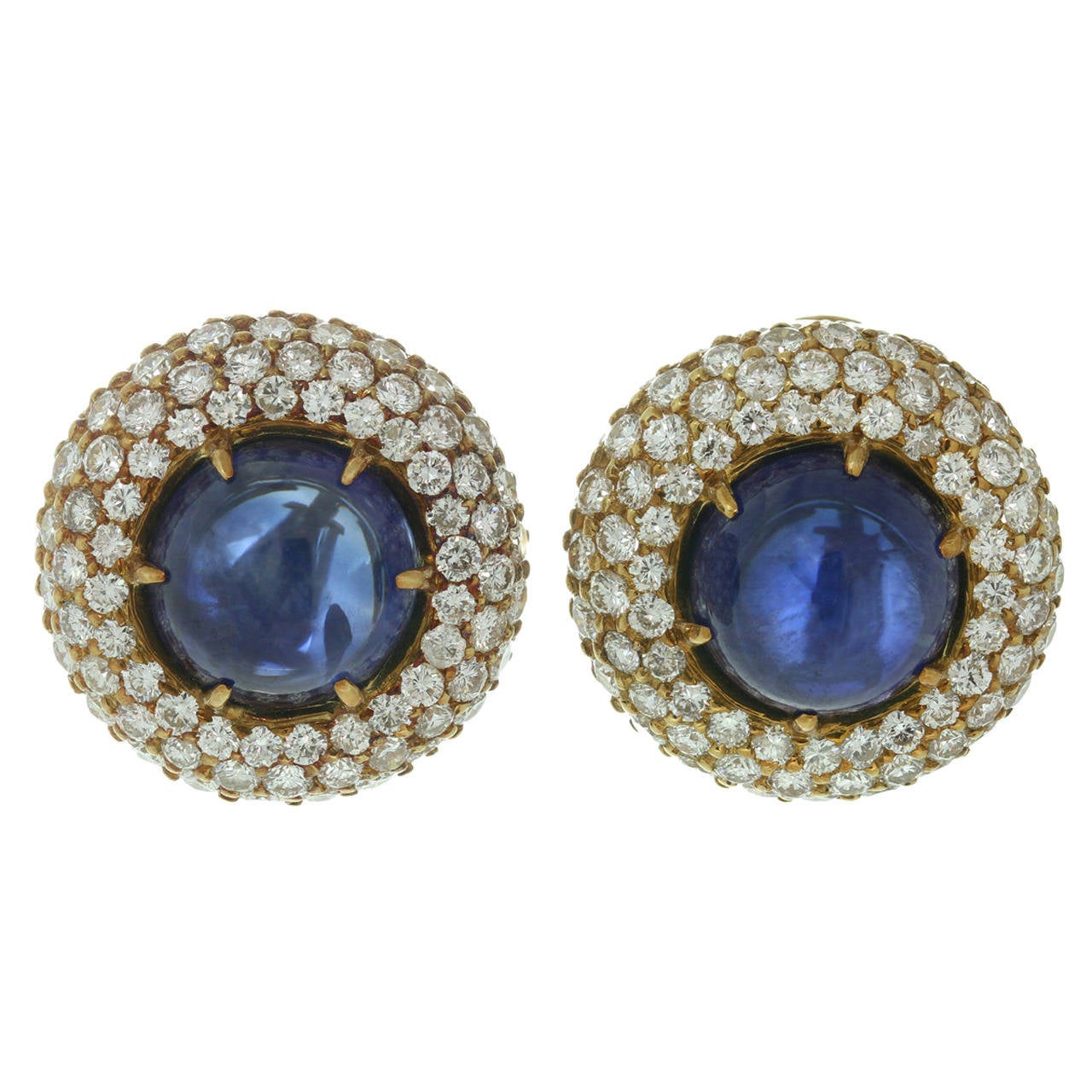 1980s Harry Winston Exquisite Blue Sapphire Diamond Gold Dome Earrings