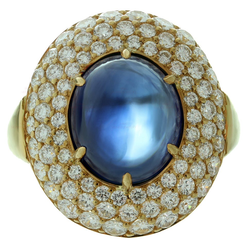 1980s Harry Winston Blue Sapphire Diamond Gold Dome Ring
