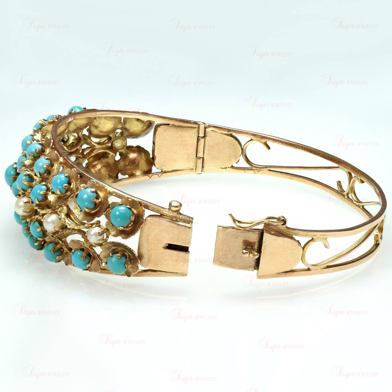1940s Persian Turquoise Pearl Gold Bangle Bracelet In Good Condition In New York, NY