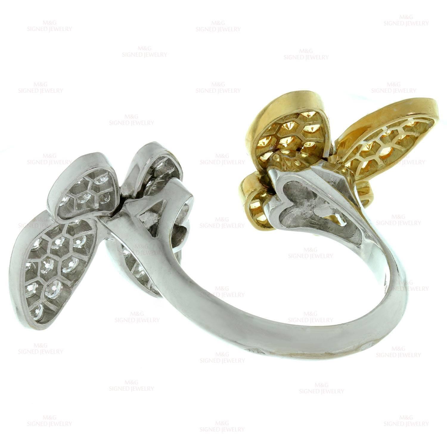 Van Cleef & Arpels Two Butterfly Between the Finger Sapphire Diamond Gold Ring In Excellent Condition In New York, NY