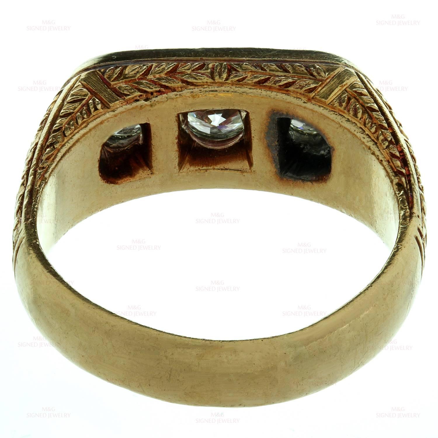 1940s Hand-Made Diamond Filigree Gold Men's Ring In Good Condition In New York, NY