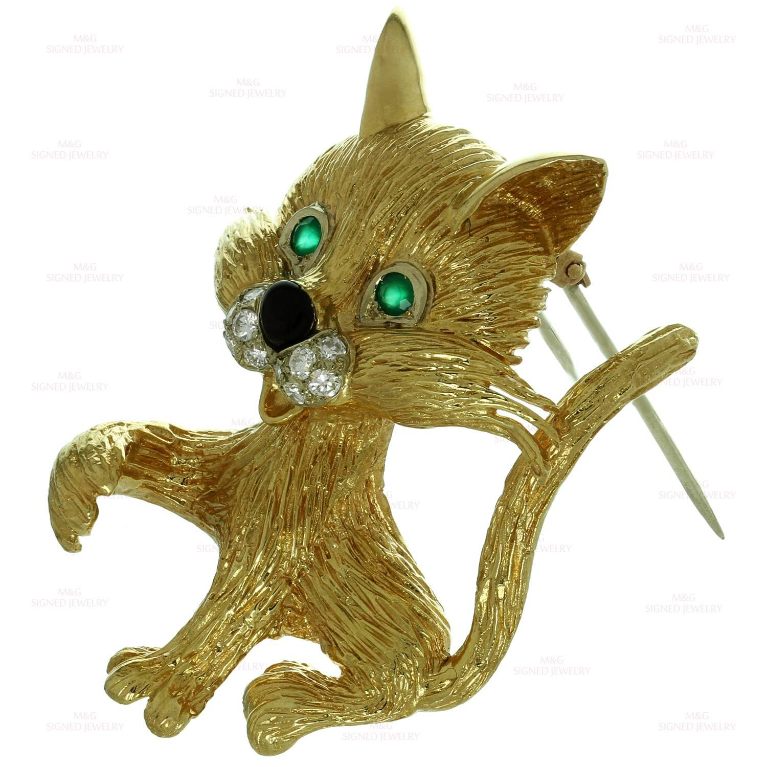 1960s Van Cleef & Arpels Diamond Gold Cat Brooch In Excellent Condition In New York, NY