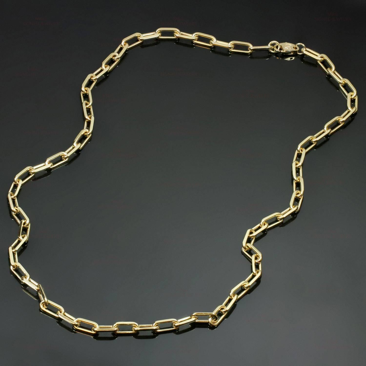 CARTIER Santos Yellow Gold Link Chain Necklace For Sale at 1stdibs