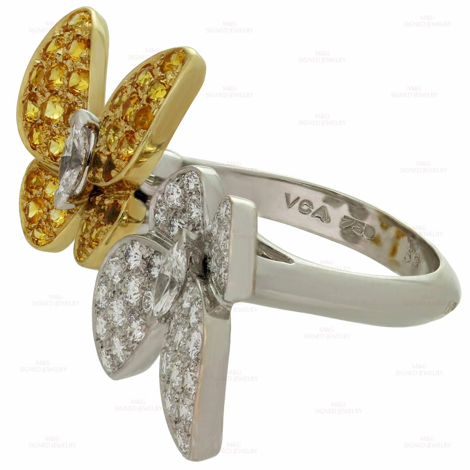 VAN CLEEF & ARPELS Two Butterfly Between the Finger Diamond Sapphire Gold Ring In Excellent Condition In New York, NY