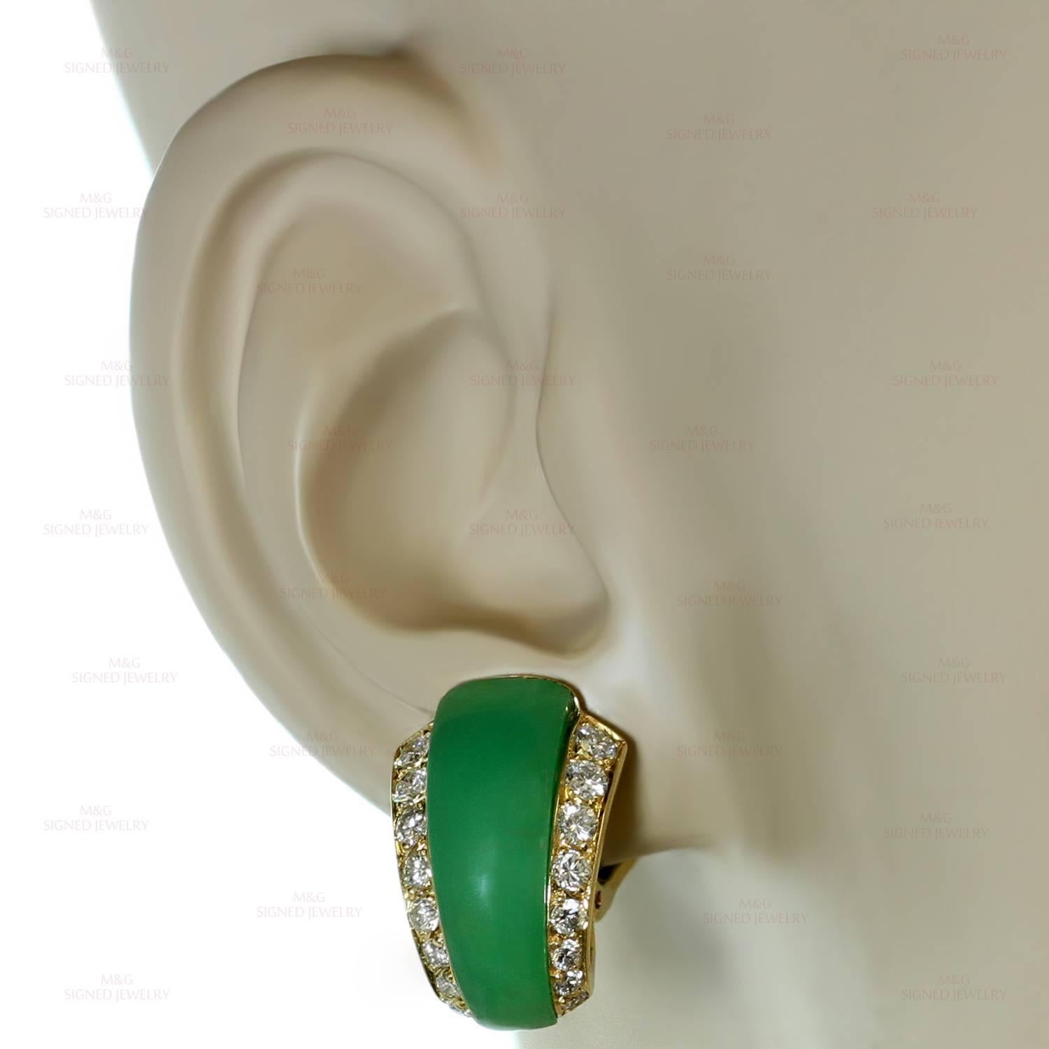 Women's Van Cleef & Arpels Green Chrysoprase Diamond Gold Earrings