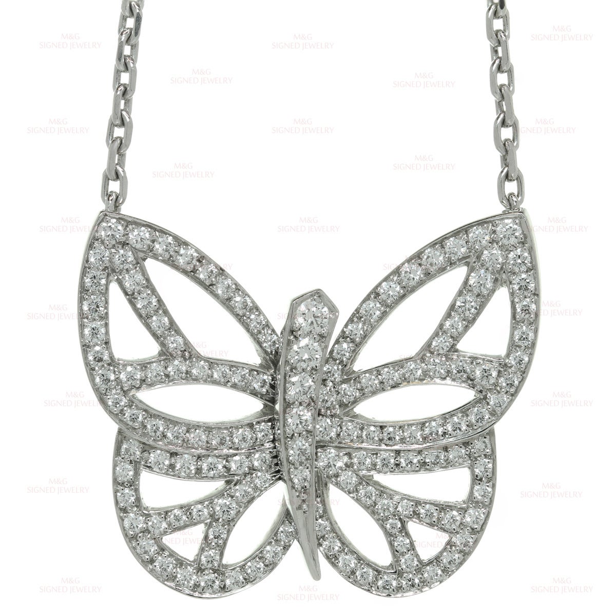 This stunning necklace from the iconic Flying Beauties collection is made in 18k white gold and features a sparkling butterfly-shaped pendant set with brilliant-cut round D-F VVS1-VVS2 diamonds of an estimated 1.50 carats. Made in France.