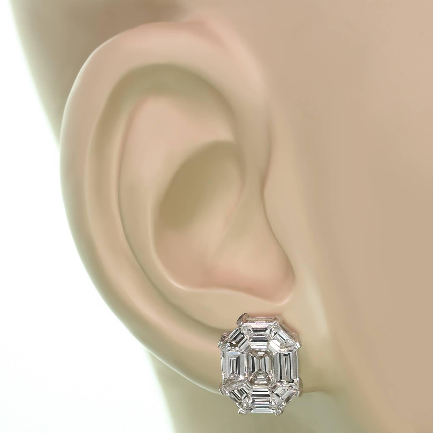 Diamond Asscher Style White Gold Earrings In Excellent Condition In New York, NY
