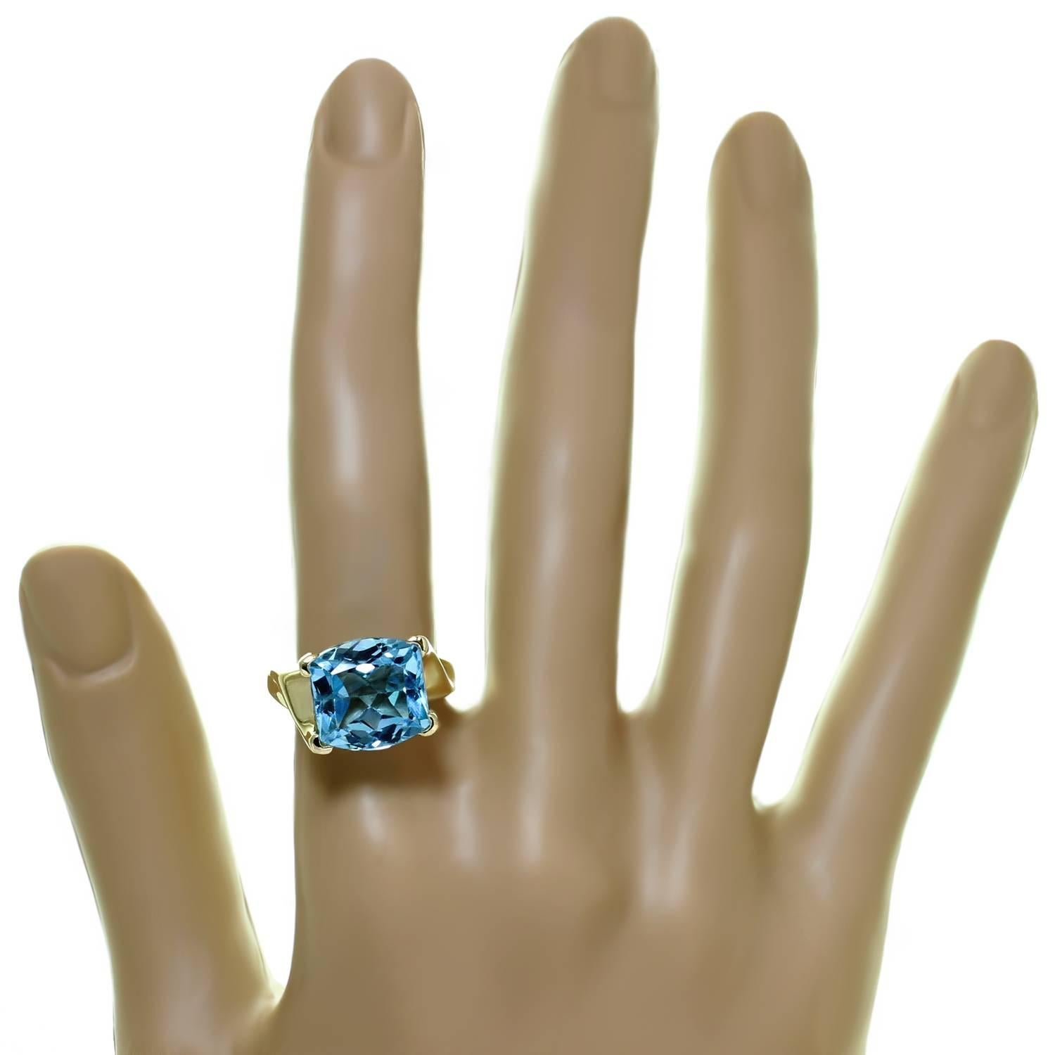 Women's Blue Topaz Yellow Gold Cocktail Ring