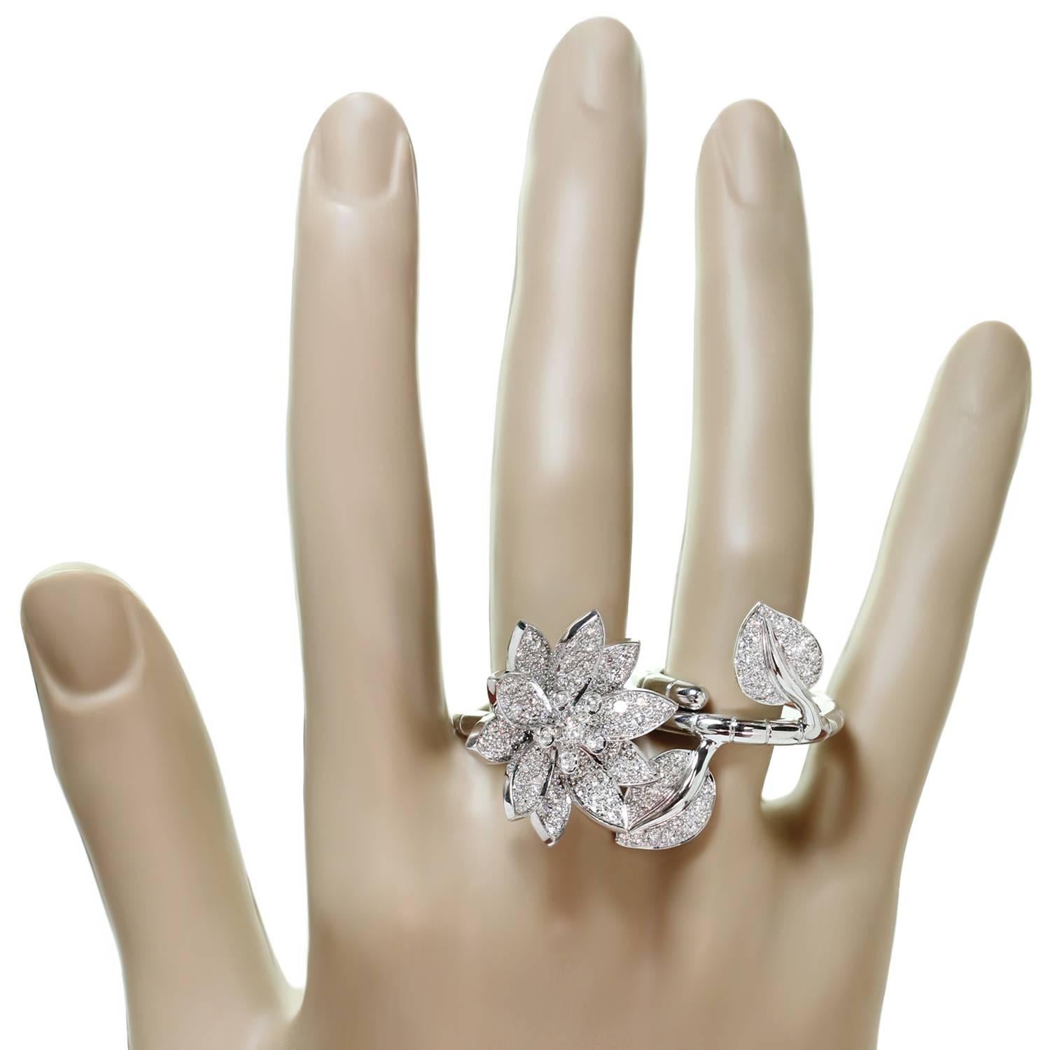 Van Cleef & Arpels Lotus Between-the-Finger Diamond White Gold Ring 2