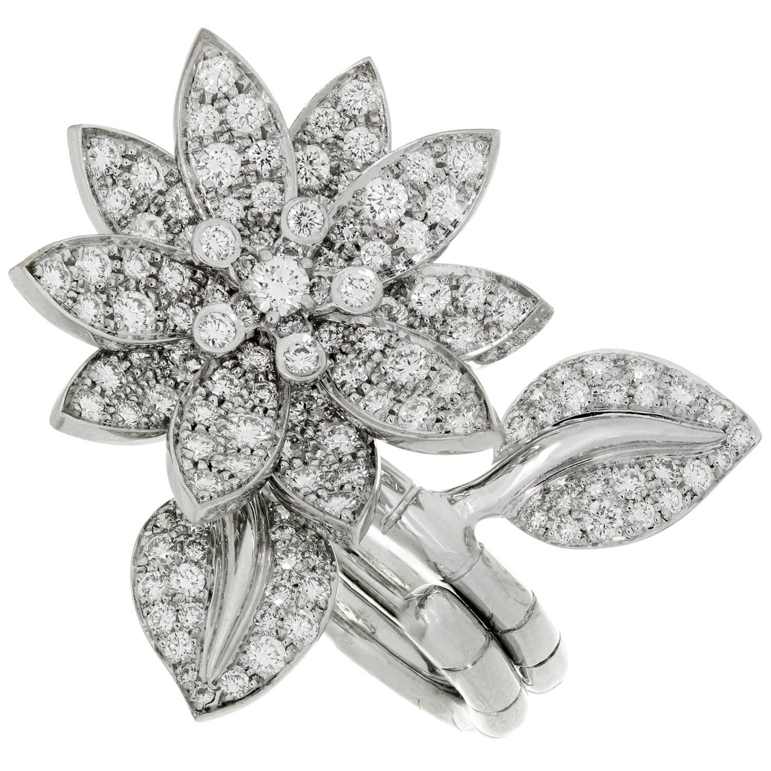Van Cleef & Arpels Lotus Between-the-Finger Diamond White Gold Ring