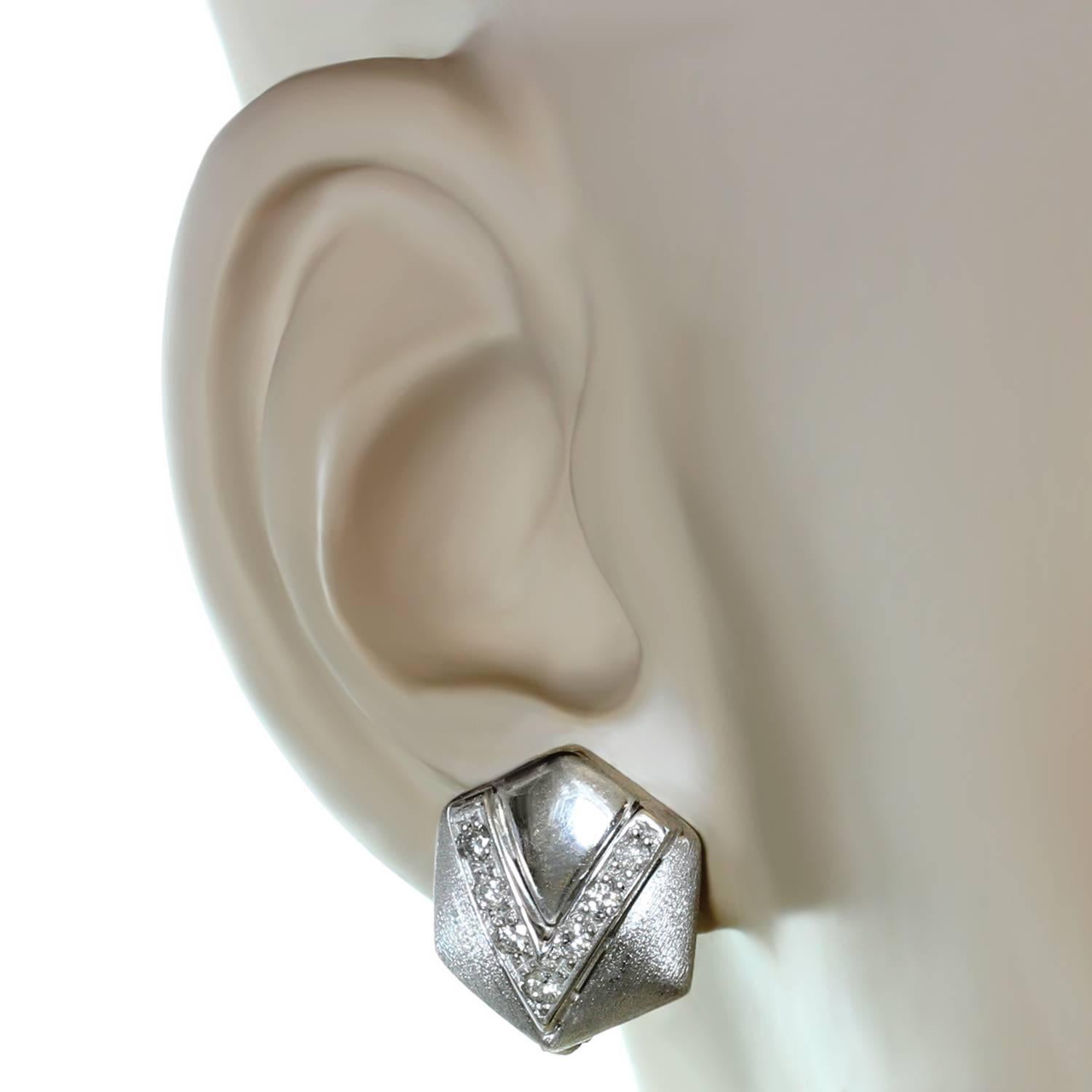 Diamond White Gold Pentagonal Earrings In Excellent Condition In New York, NY