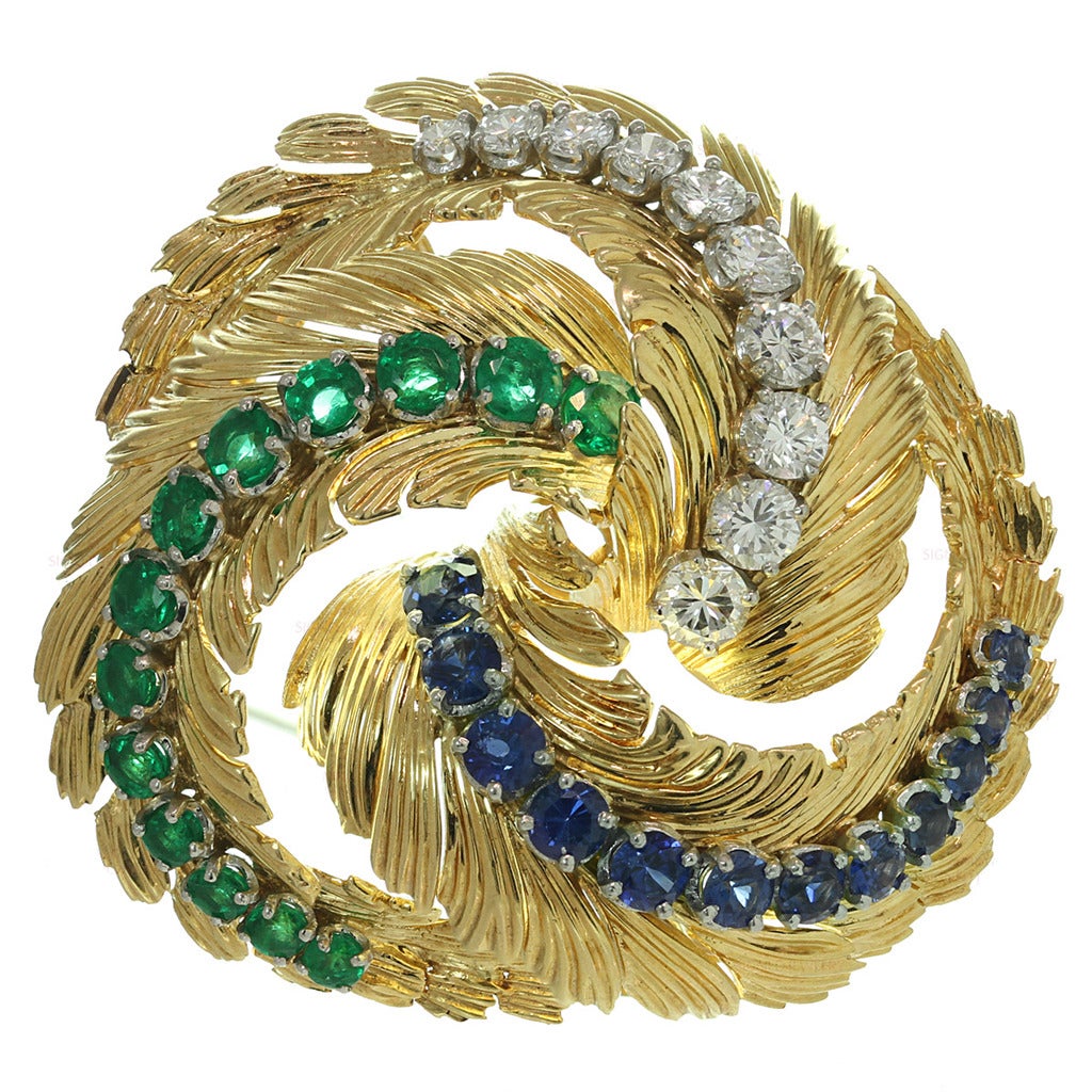 1970s Van Cleef & Arpels Emerald Sapphire Diamond Yellow Gold Leaf Brooch