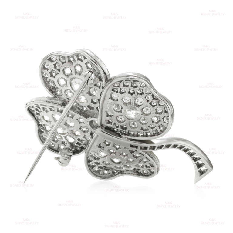 Art Deco Diamond White Gold Flower Brooch Pin In Excellent Condition In New York, NY