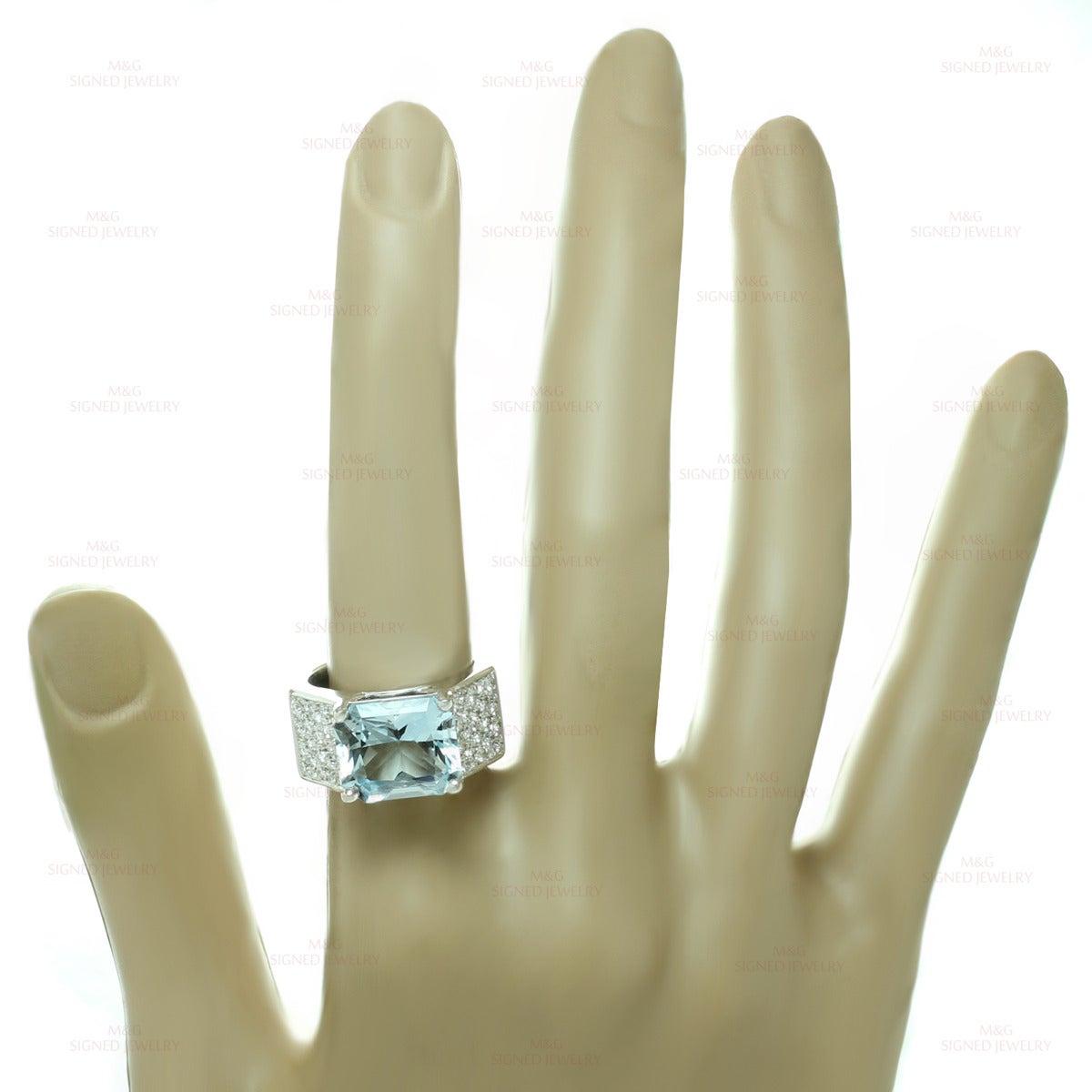 Picchiotti Aquamarine Diamond Gold Ring In Excellent Condition In New York, NY