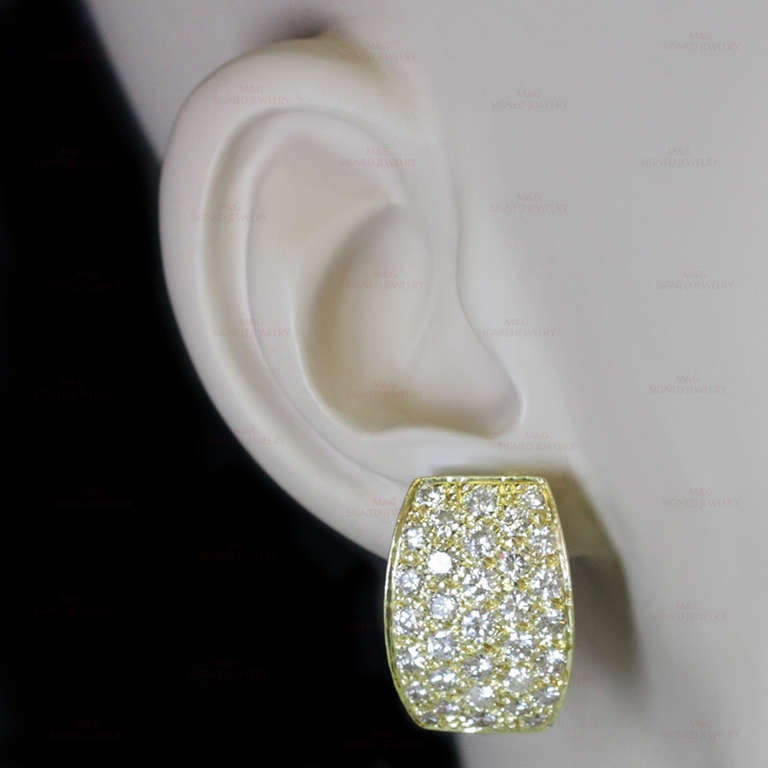 Orecchini in oro giallo italiano con diamanti in vendita 2