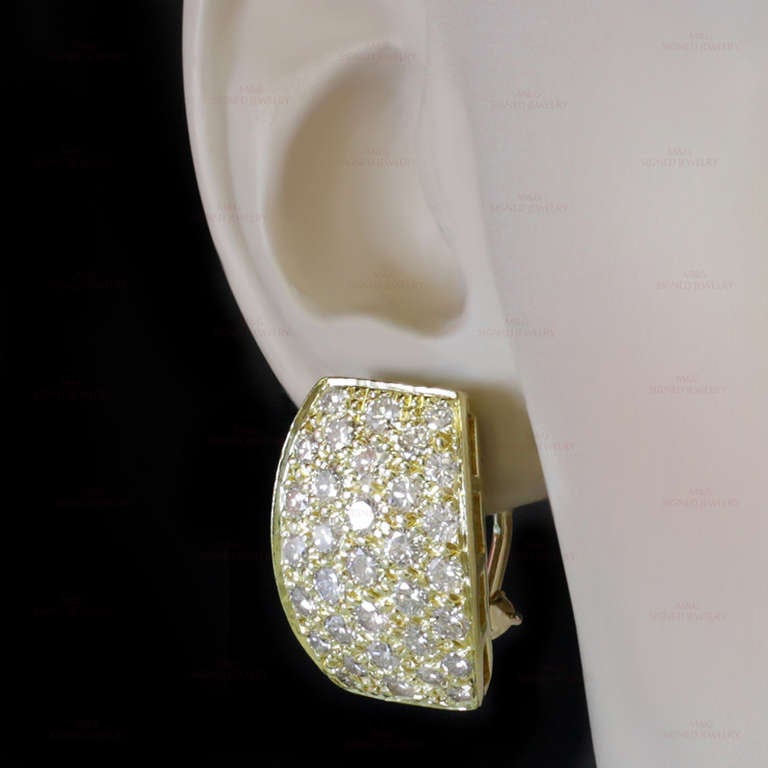 Orecchini in oro giallo italiano con diamanti in vendita 3