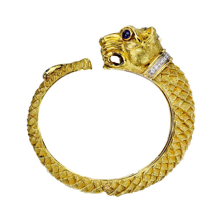 DAVID WEBB Lion
s Head Diamond Sapphire Yellow Gold Bangle Bracelet