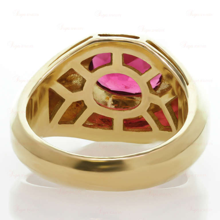 1990s BULGARI Rubellite Yellow Gold Ring In Excellent Condition In New York, NY