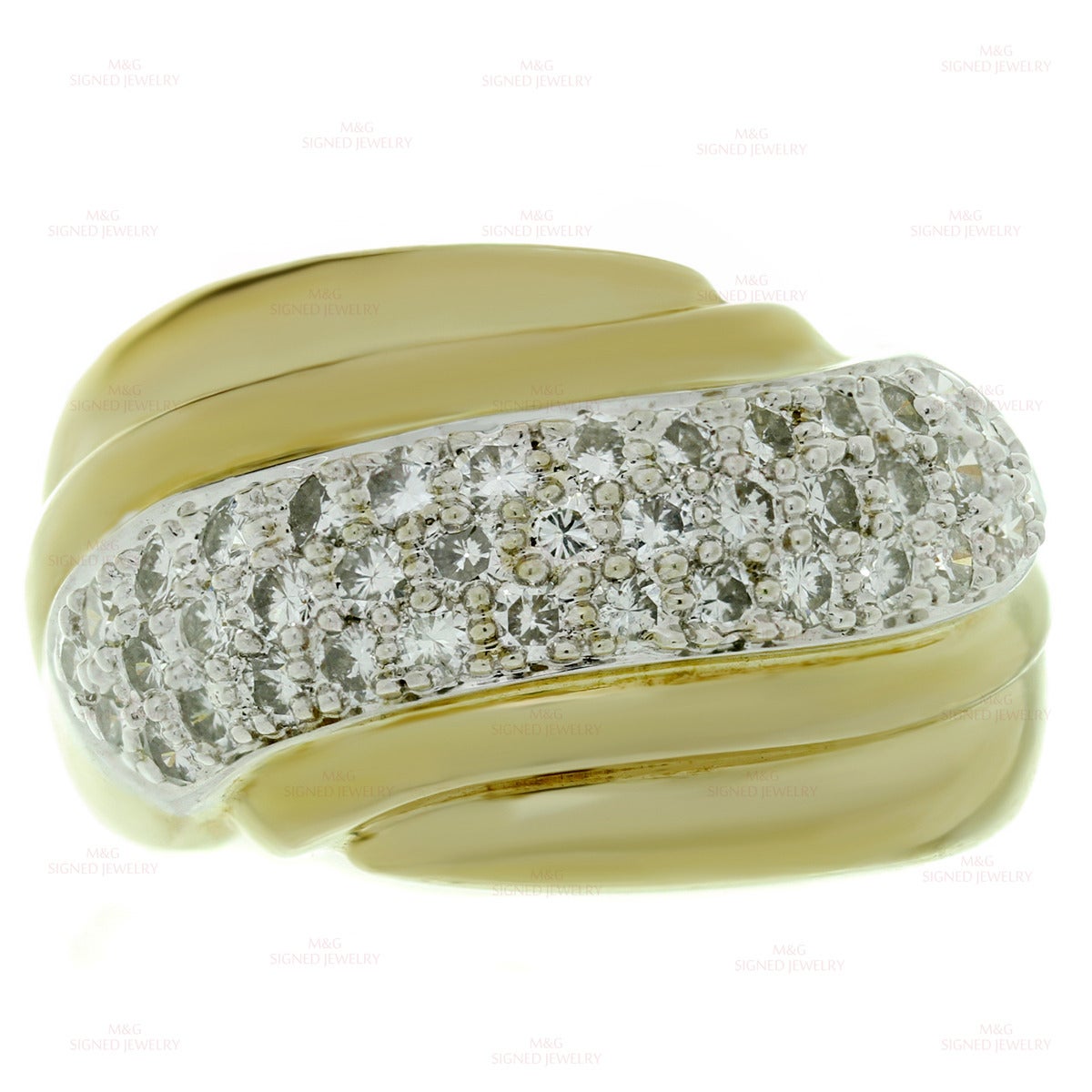 Bague dôme en or jaune et blanc avec diamants, années 1990 Excellent état - En vente à New York, NY
