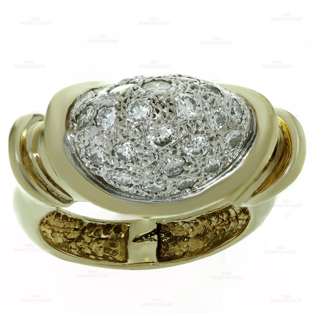 1990s Diamond Yellow Gold Yellow Gold Oval Ring In Excellent Condition For Sale In New York, NY