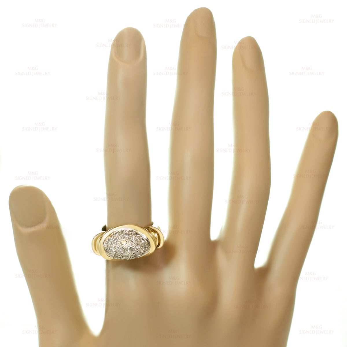Women's 1990s Diamond Yellow Gold Yellow Gold Oval Ring For Sale