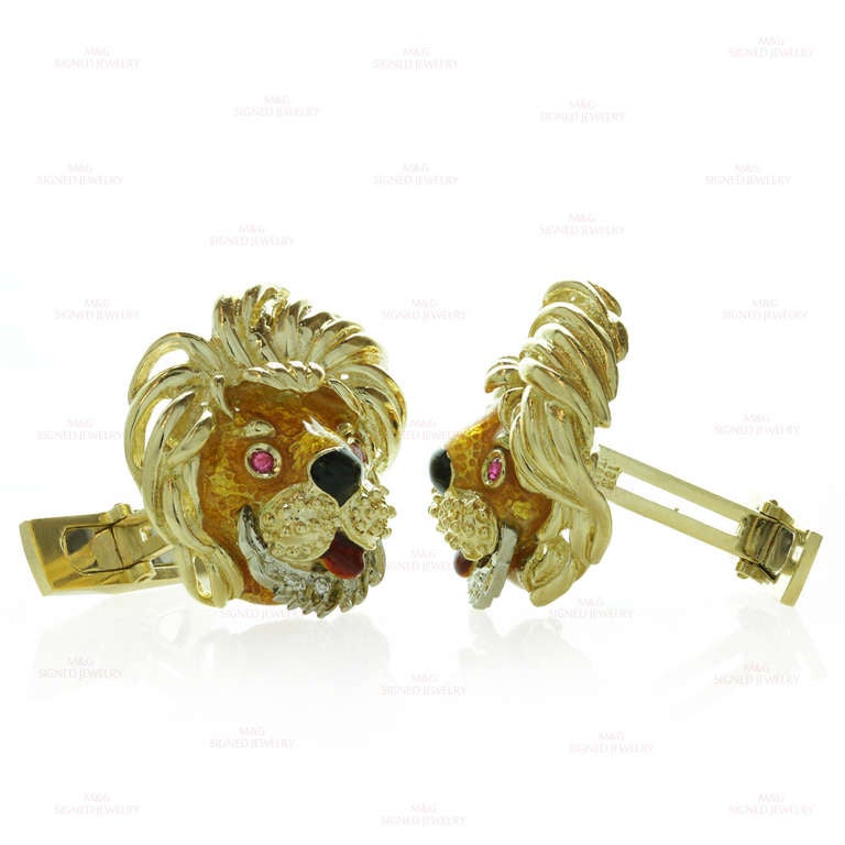 1970s Diamond Ruby Enamel Yellow Gold Lion Head Cufflinks In Excellent Condition In New York, NY
