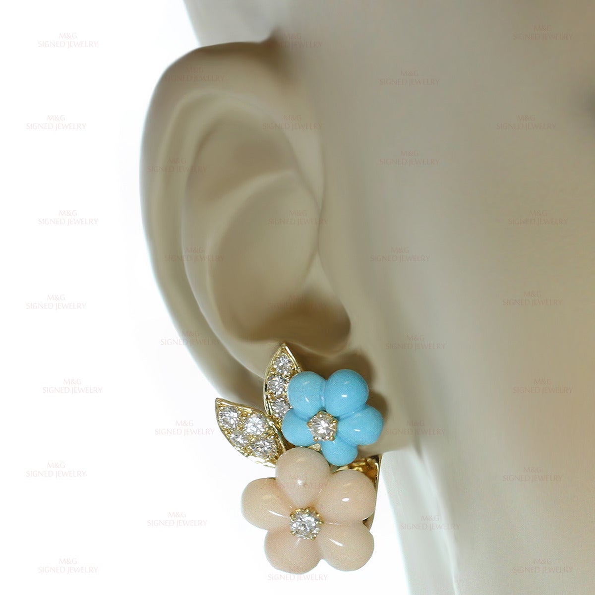 1990s Van Cleef & Arpels Turquoise Coral Diamond Gold Flower Earrings In Excellent Condition In New York, NY