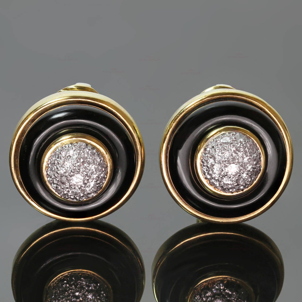 1970s Tiffany & Co. Diamond Onyx Gold Clip-On Earrings In Good Condition For Sale In New York, NY