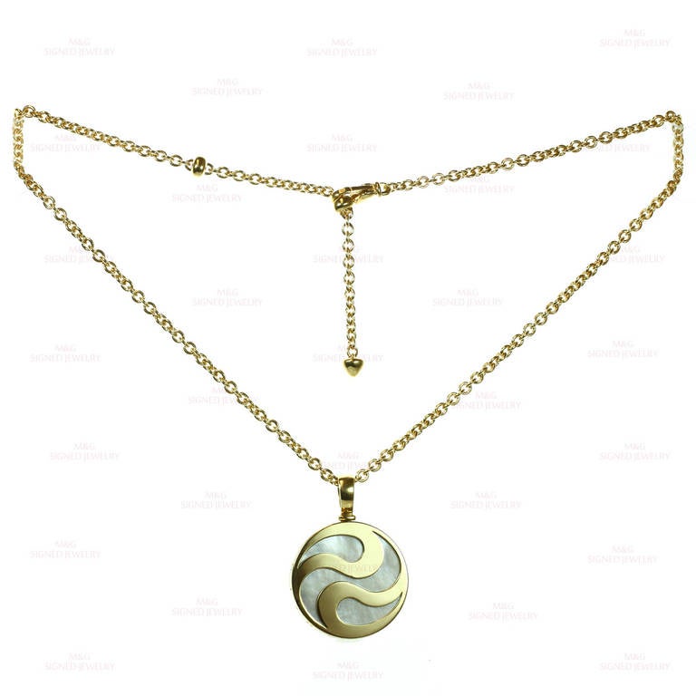 Women's BULGARI Spinning Ying Yang Mother of Pearl Yellow Gold Pendant Necklace