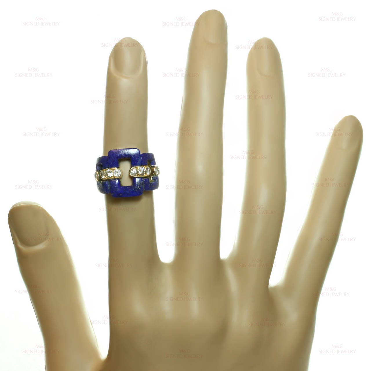 Women's 1960s Van Cleef & Arpels Lapis Lazuli Diamond Gold Ring