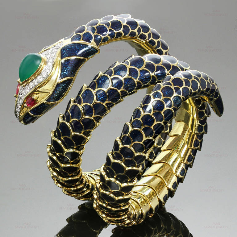 Roberto Legnazzi Enamel Multicolor Gemstone Diamond Yellow Gold Snake Bracelet In Excellent Condition In New York, NY